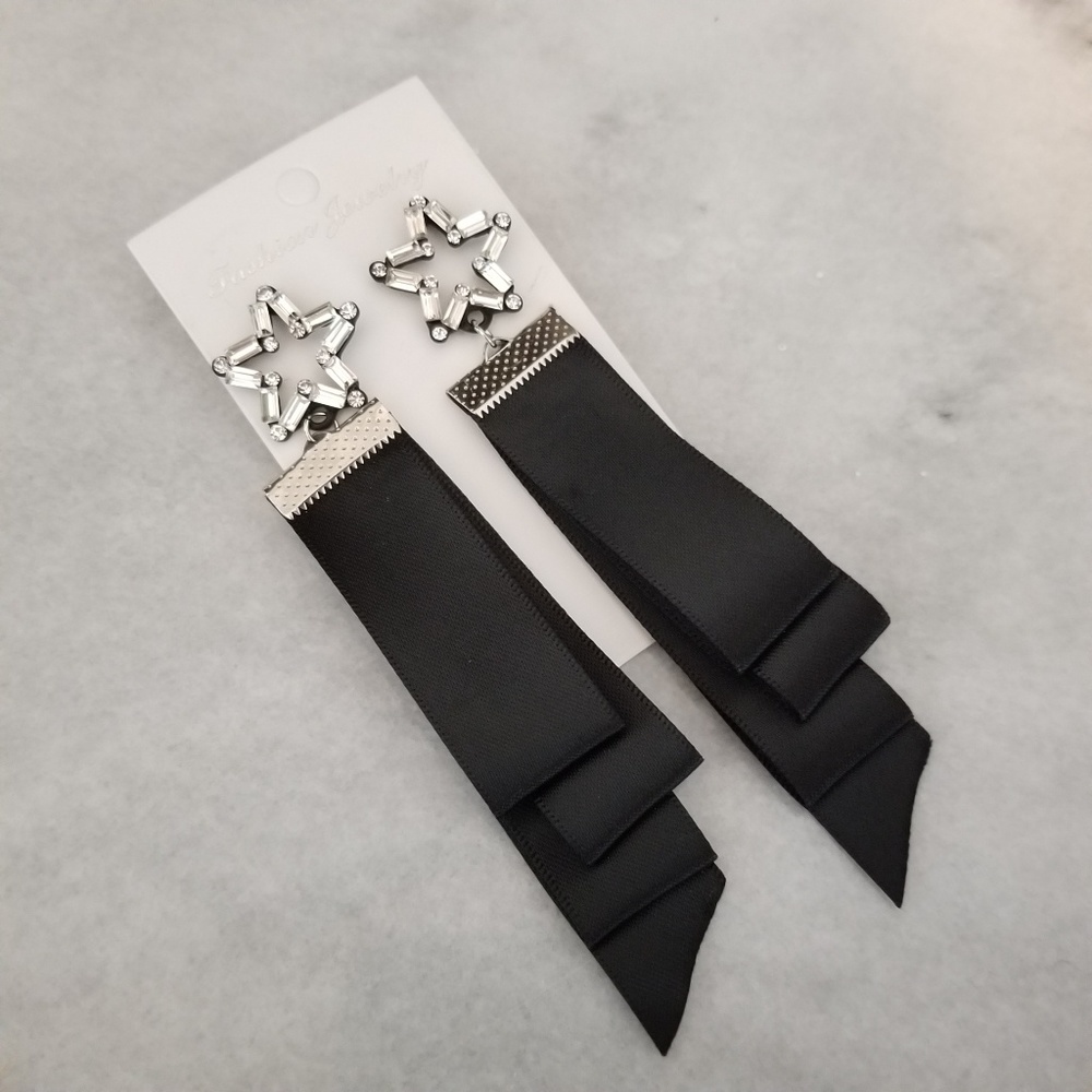 Elegant Ribbon earrings